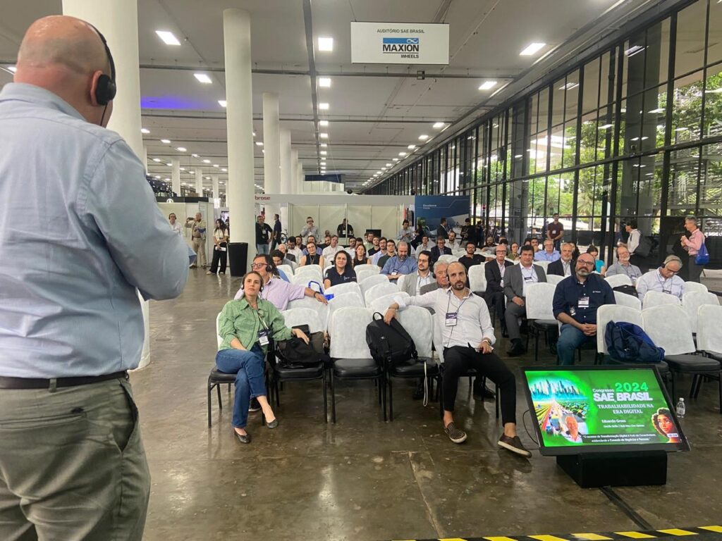 Regiane Relva participa do Painel Transformação Digital do Congresso 2024 SAE Brasil 