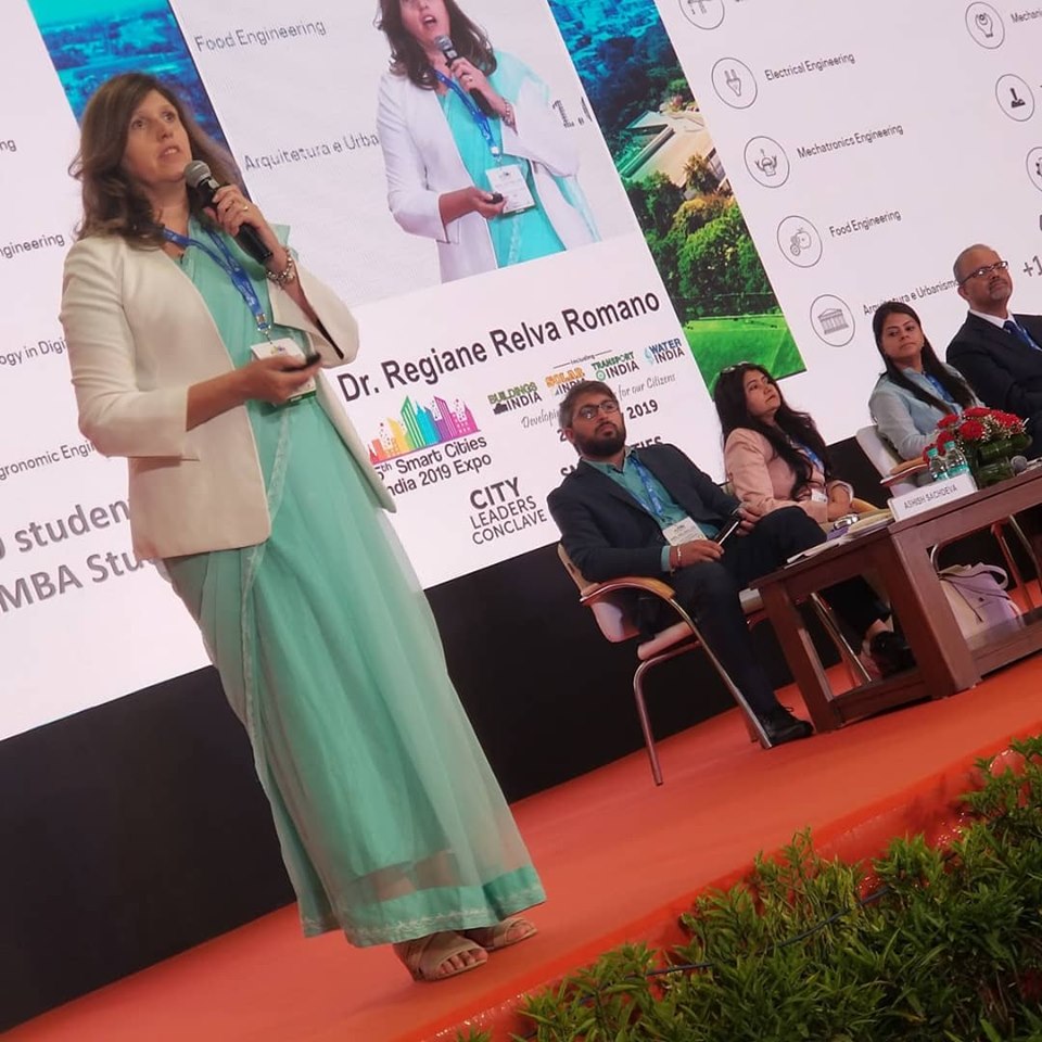 Smart Cities India apresenta painel com Regiane Romano